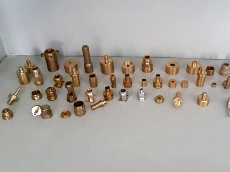 五金加工類銅材分幾種？詳細解答！